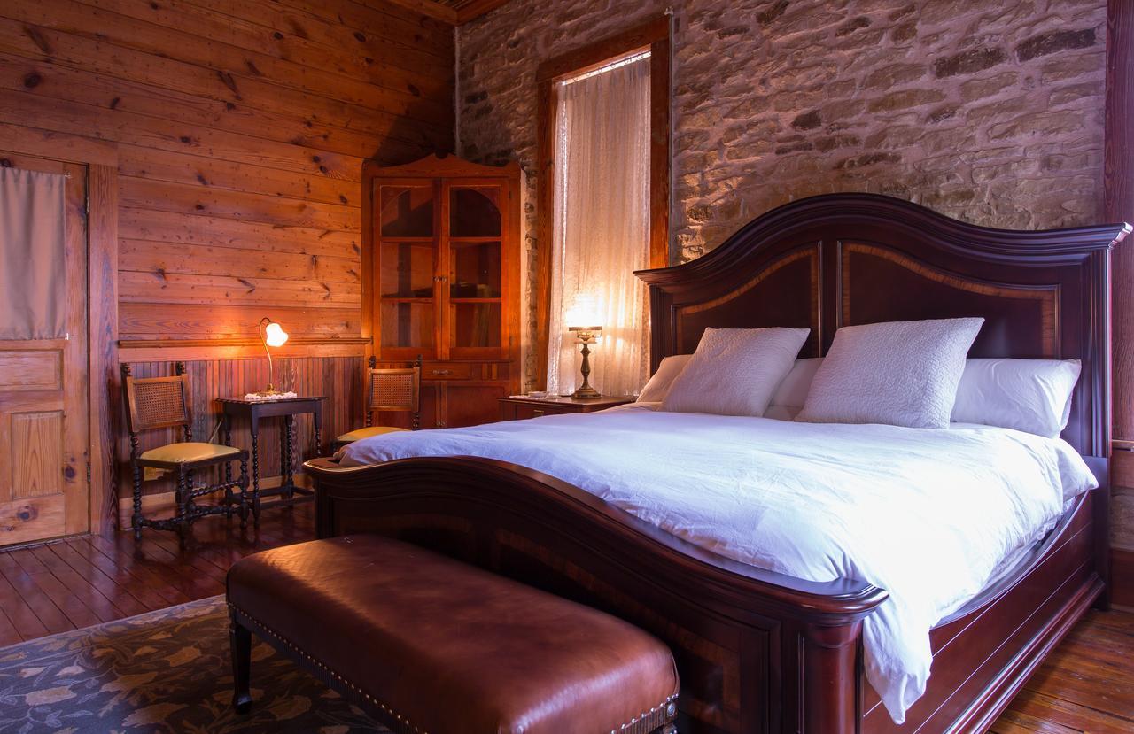 Upstairs Inn Hico 외부 사진