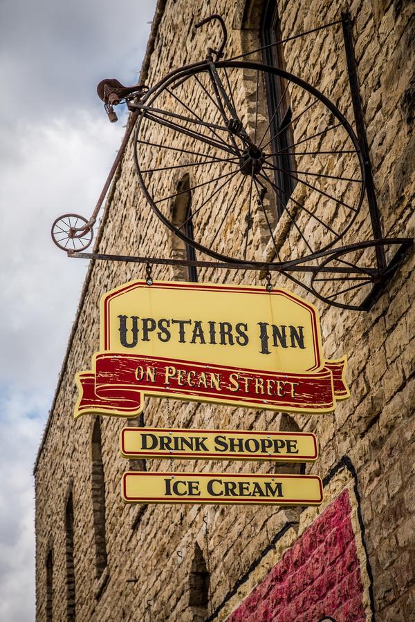 Upstairs Inn Hico 외부 사진